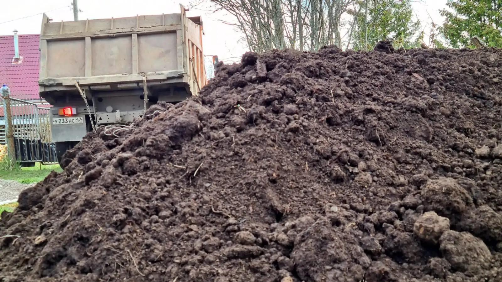 Растительный грунт с доставкой по Санкт-Петербургу и Ленинградской области