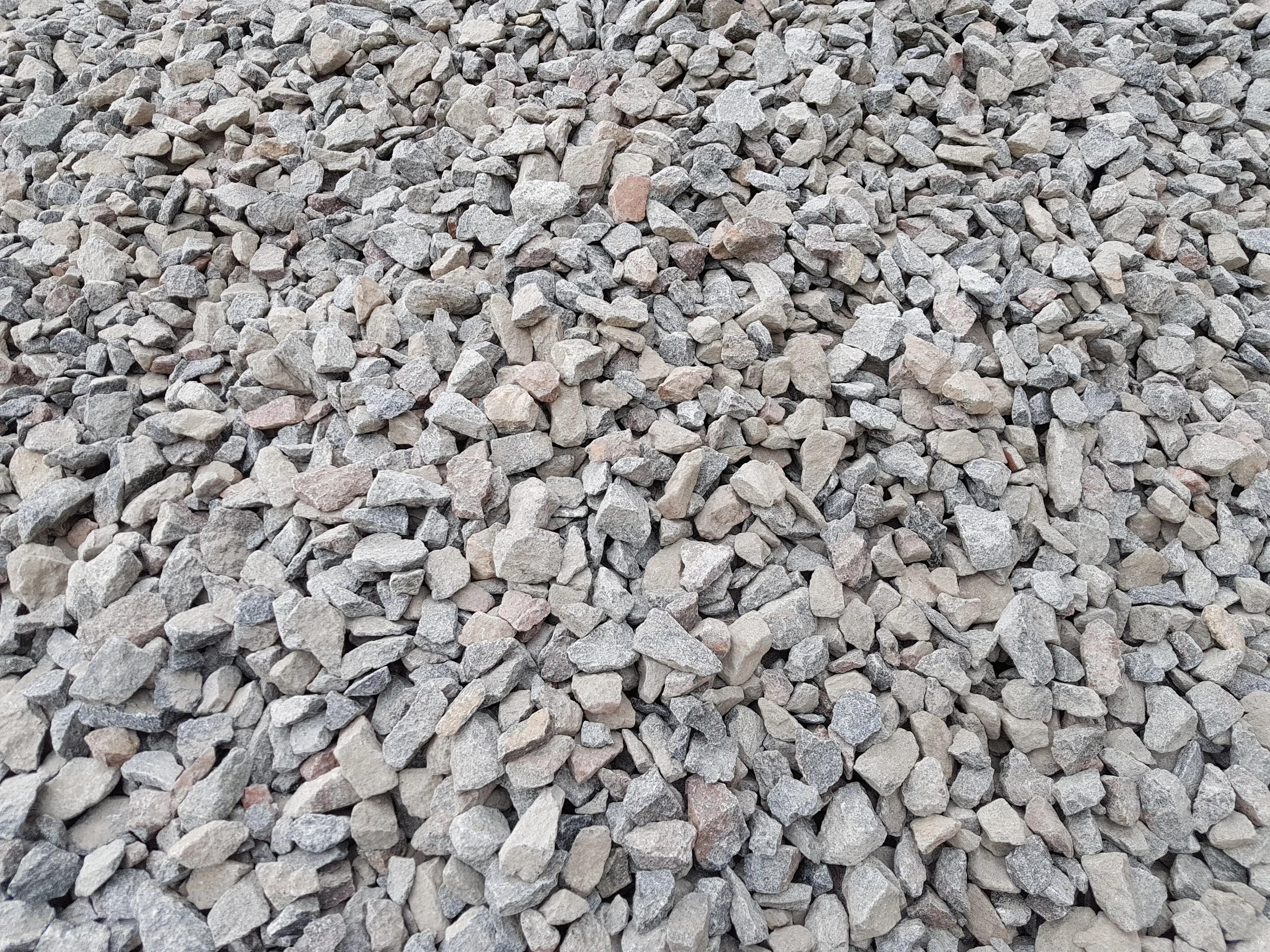 Щебень с доставкой по Санкт-Петербургу и Ленинградской области