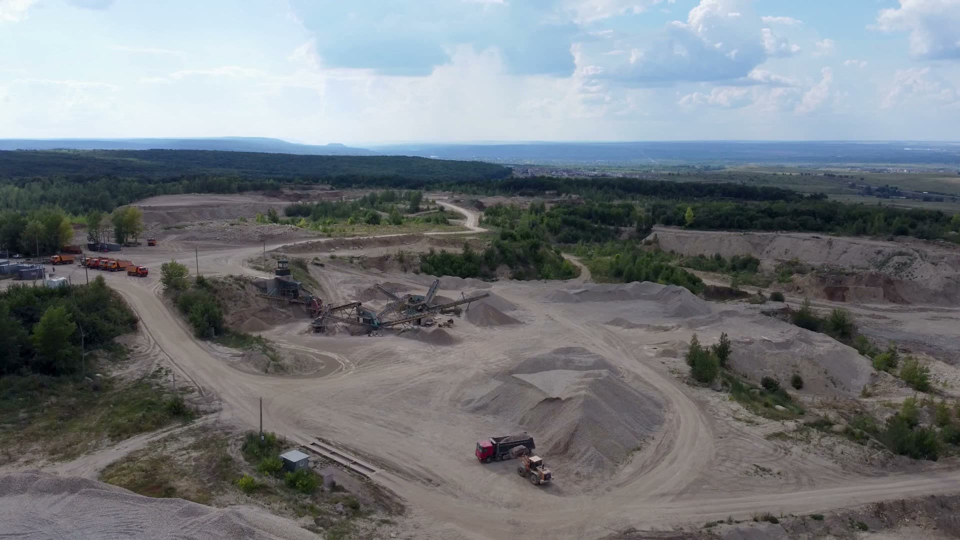 Доставка и поставка нерудных материалов в Санкт-Петербурге, Ленинградской области и других регионах России
