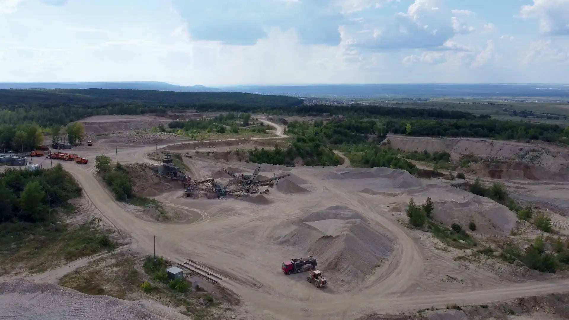 Поставка нерудных материалов в Санкт-Петербурге и Ленинградской области