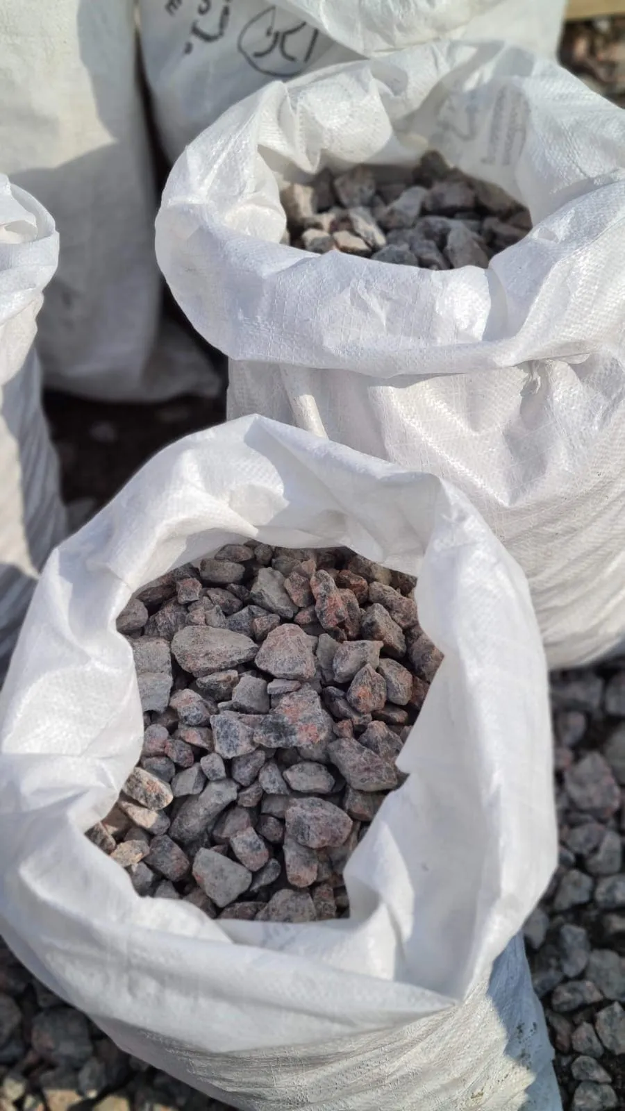 Щебень гранитный 20-40 в мешках фото 2